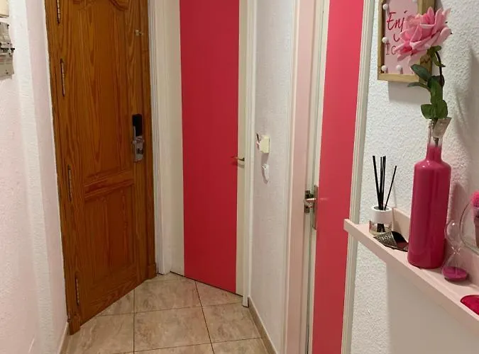 Teneguia-yumbo I بلايا ديل إنغلز